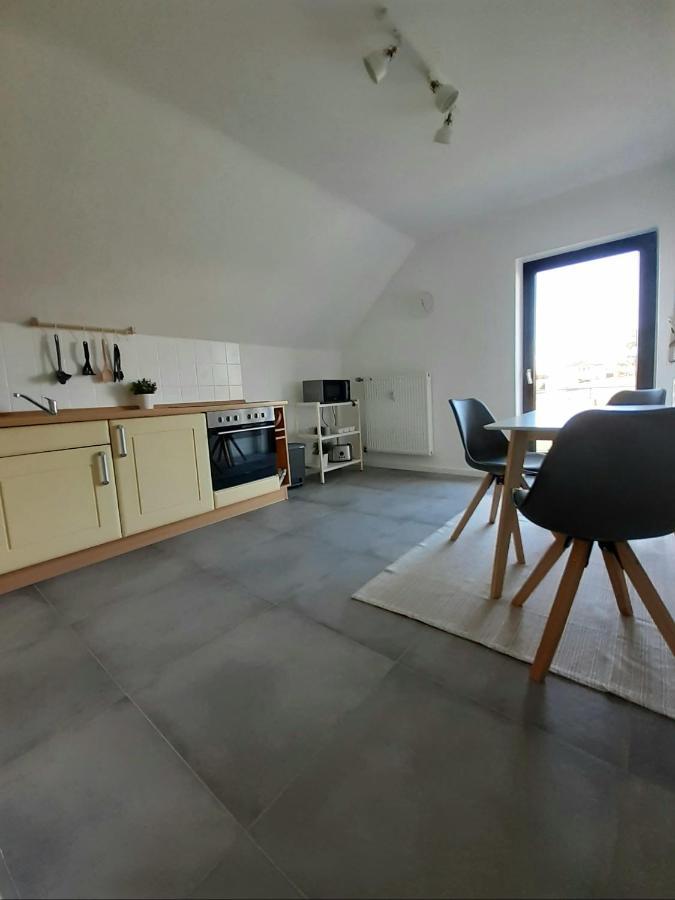 Eifelstern-Schoene Ferienwohnung Mit Balkon Kalenborn-Scheuern Esterno foto